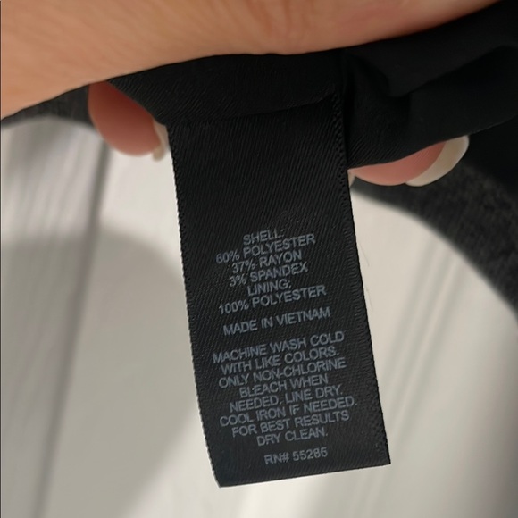 Express Gray and Black Blazer with Notched Lapels and padded Shoulders size 2 - Picture 3 of 7